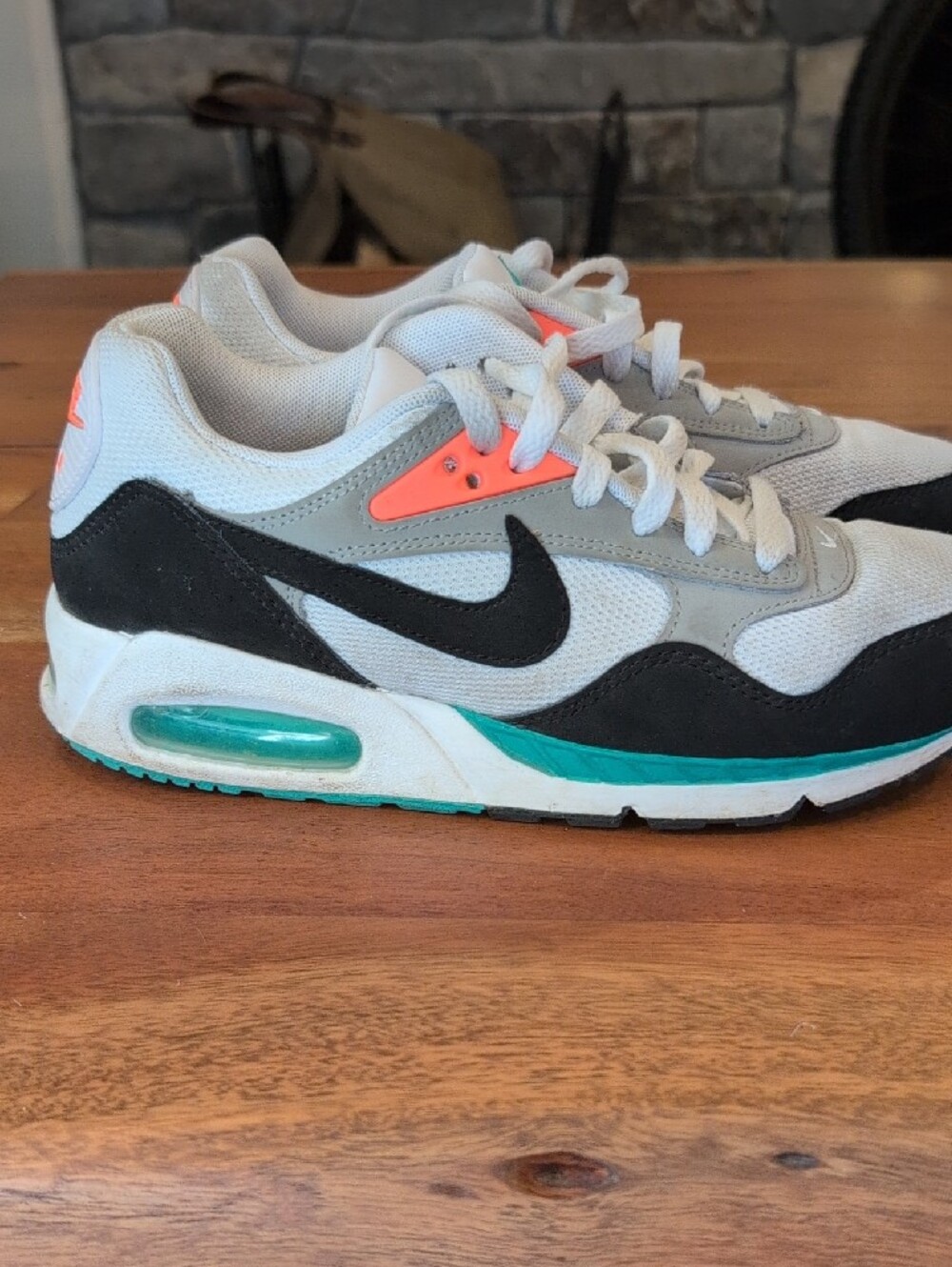 Nike Women's Air Max 90s - Picture 4 of 8